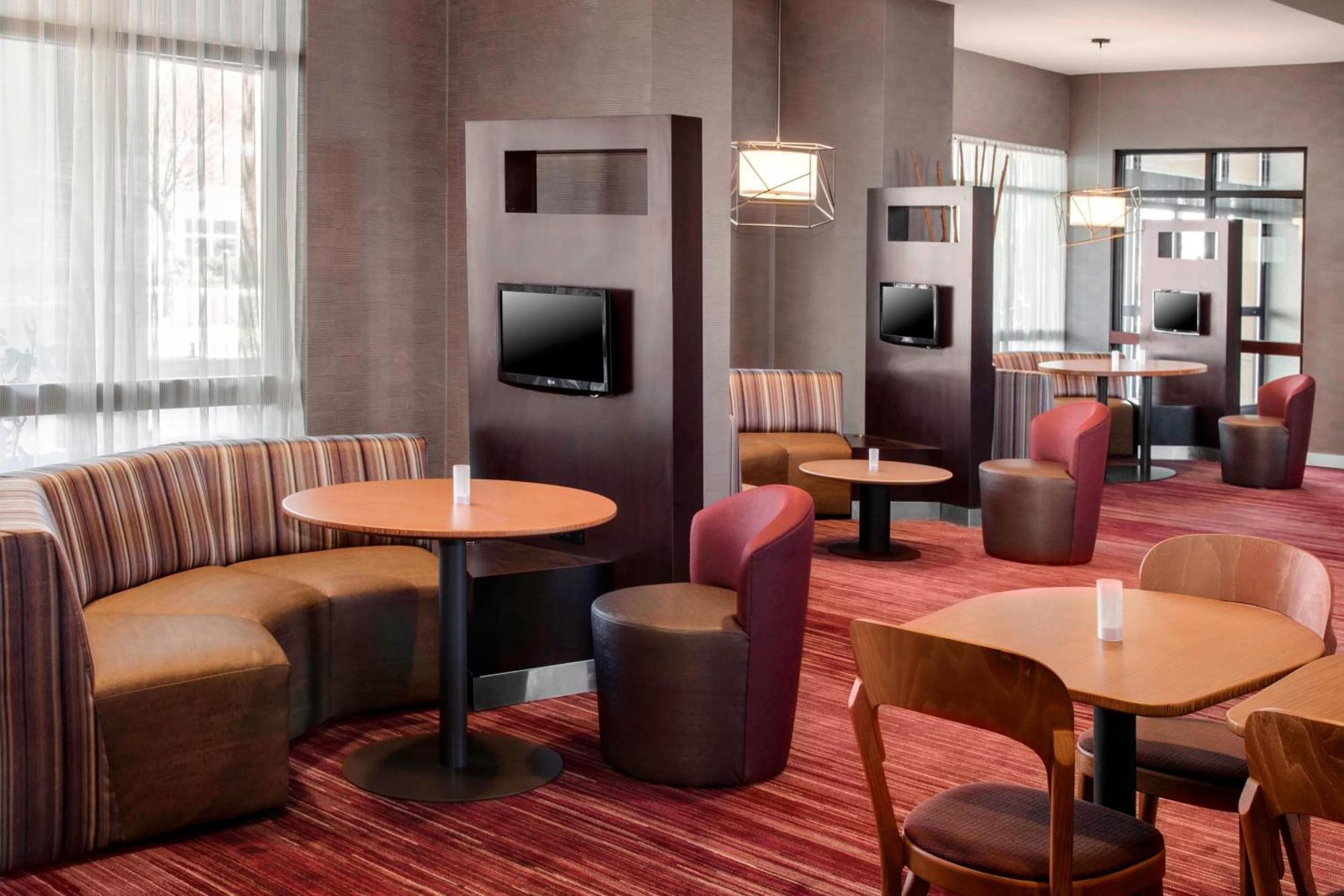 Courtyard By Marriott Newark Elizabeth Hotel Bagian luar foto