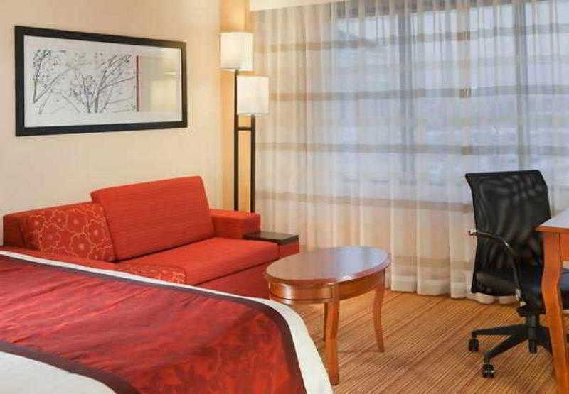 Courtyard By Marriott Newark Elizabeth Hotel Bagian luar foto